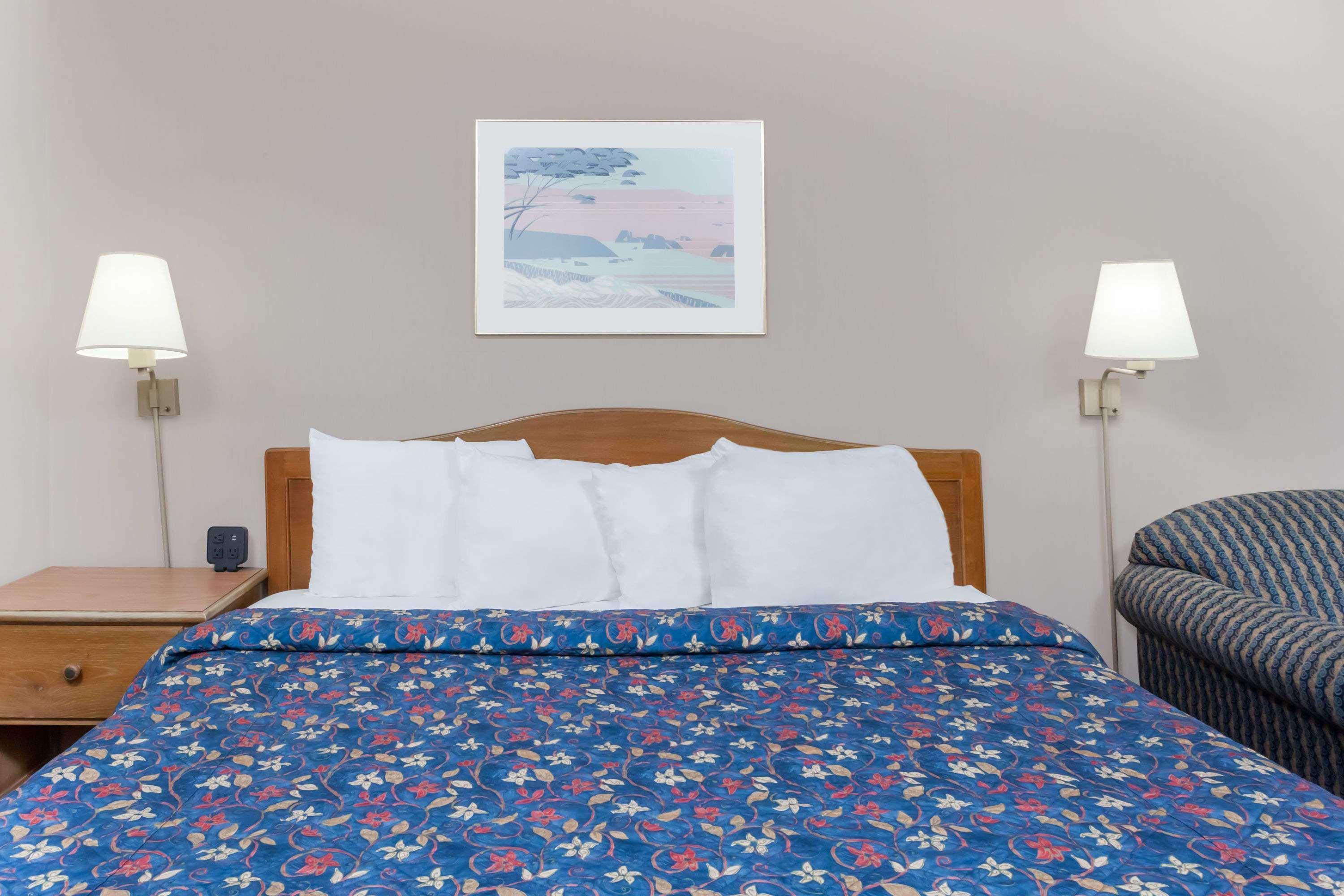 Days By Wyndham Tx Motel Seguin